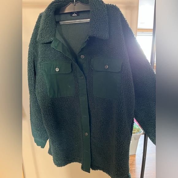 Hunter Green oversized Shacket - Picture 4 of 4